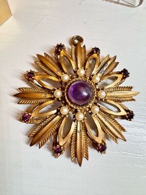 Vintage HMS Signed Gold Tone Sunburst Pendant w/ Faux Pearl & Purple Cabochon